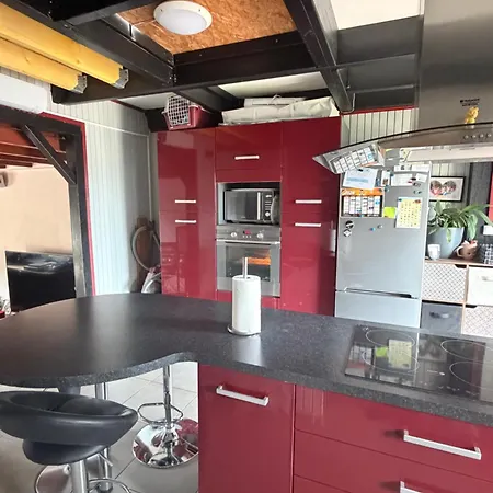 La Des 24h Homestay Le Mans